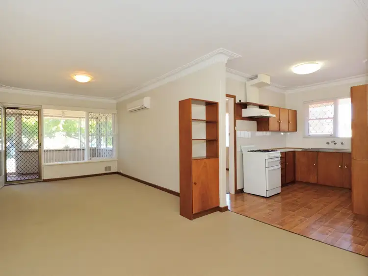 Fifth view of Homely semi-detached listing, 18 Gloucester Avenue, Shoalwater WA 6169