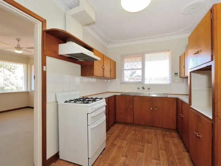 Sixth view of Homely semi-detached listing, 18 Gloucester Avenue, Shoalwater WA 6169