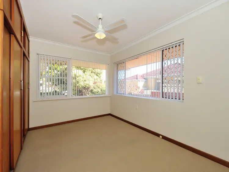 Seventh view of Homely semi-detached listing, 18 Gloucester Avenue, Shoalwater WA 6169