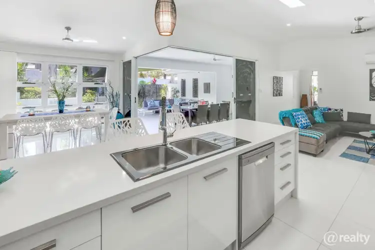 Sixth view of Homely house listing, 2 Seashell Crescent, Trinity Beach QLD 4879