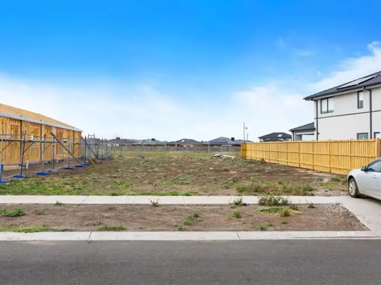 27 Pinnacle Chase, Beveridge VIC 3753
