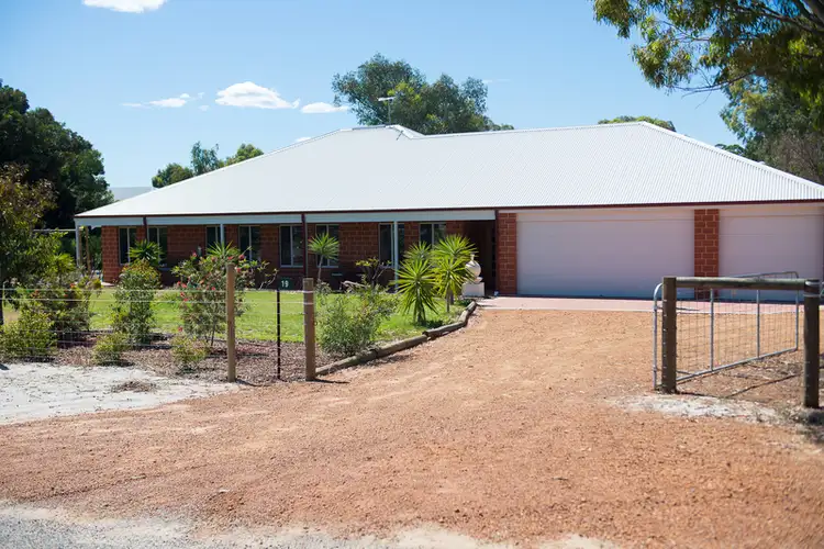 19 Bagley Street, Muchea WA 6501