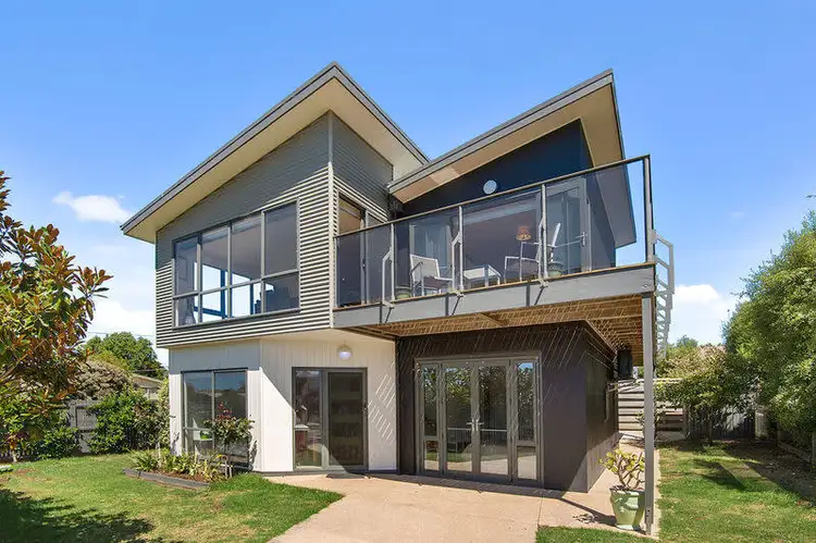 111 McLachlan Street, Apollo Bay VIC 3233