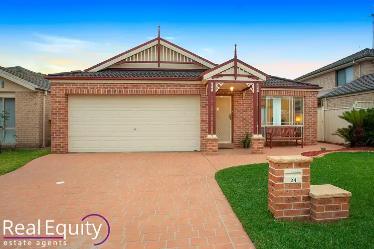 24 Kinchega Court, Wattle Grove NSW 2173