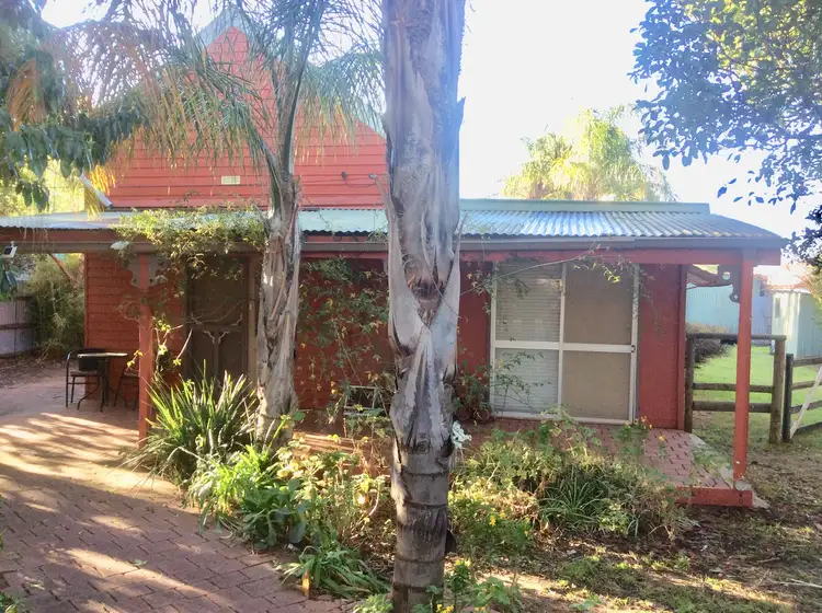 41 Coreen Street, Jerilderie NSW 2716
