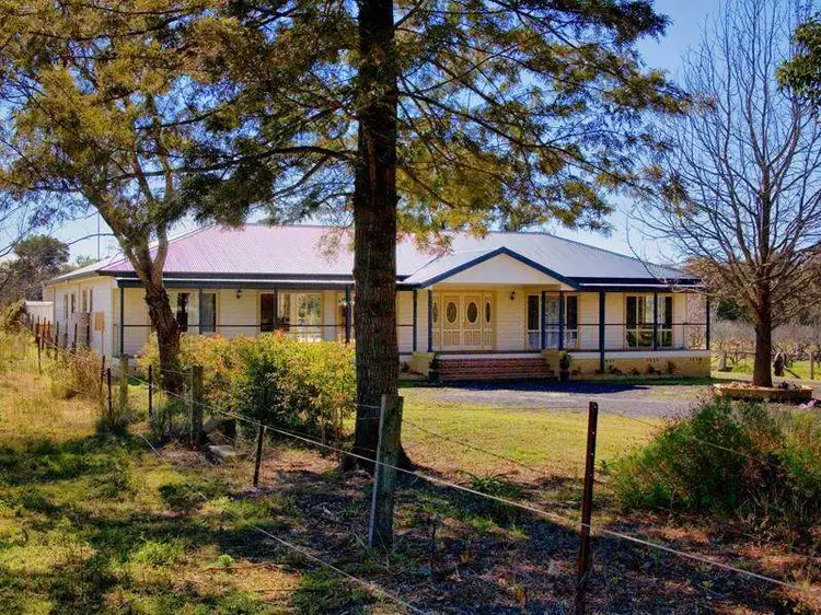 30 Oaks Road, Thirlmere NSW 2572