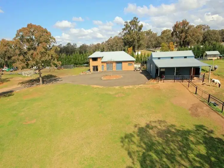 8 Carra Avenue, Douglas Park NSW 2569