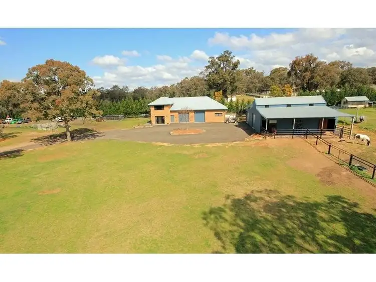 8 Carra Avenue, Douglas Park NSW 2569