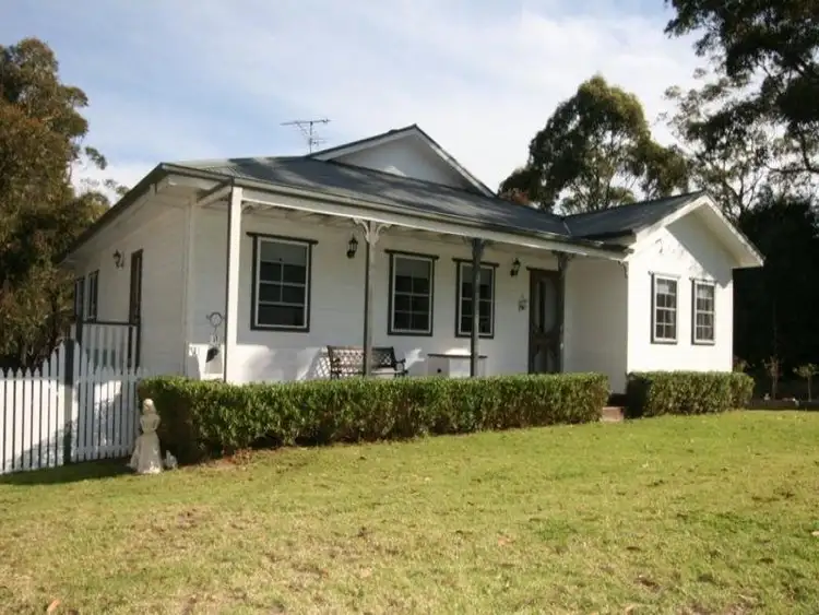 3 Casuarina Street, Hill Top NSW 2575