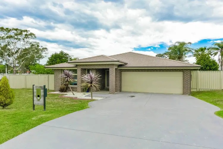 37 Pitt Street, Tahmoor NSW 2573