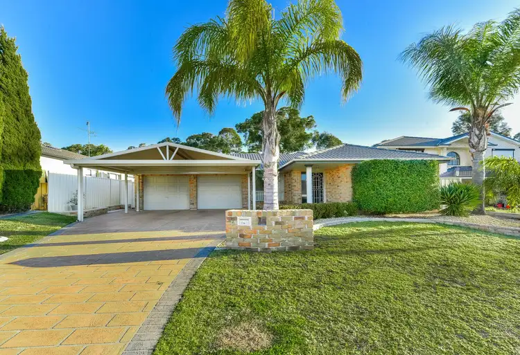 27 Lysander Avenue, Rosemeadow NSW 2560