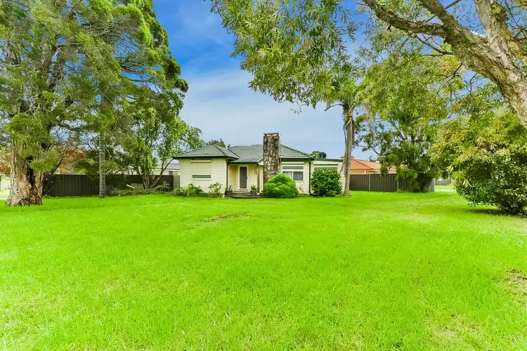 11 Thirlmere Way, Tahmoor NSW 2573