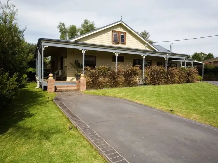 8 Chivers Place, Tahmoor NSW 2573