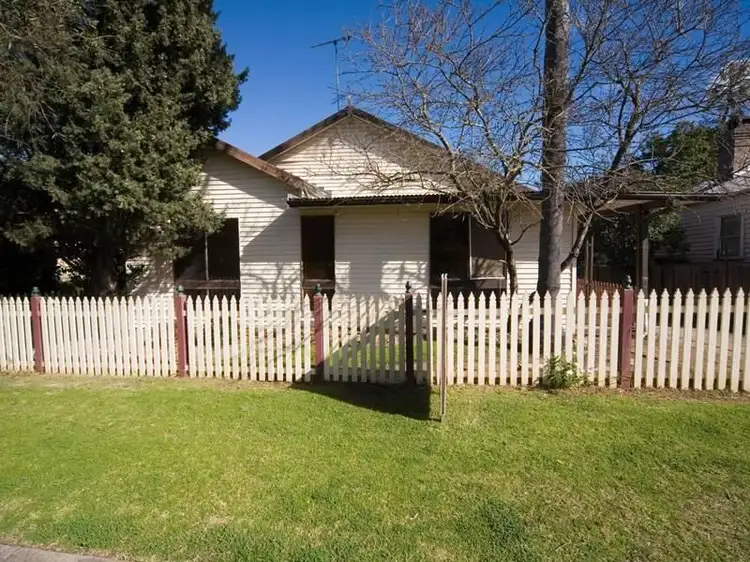 19 Campbell Street, Picton NSW 2571