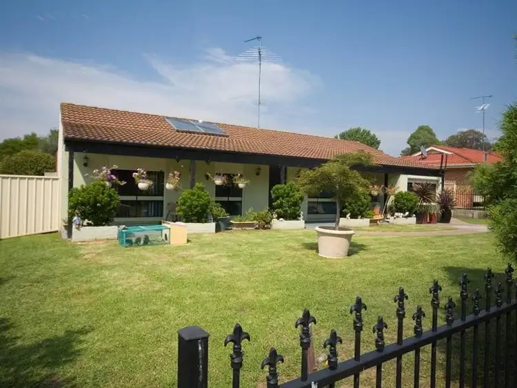 6 South Street, Thirlmere NSW 2572