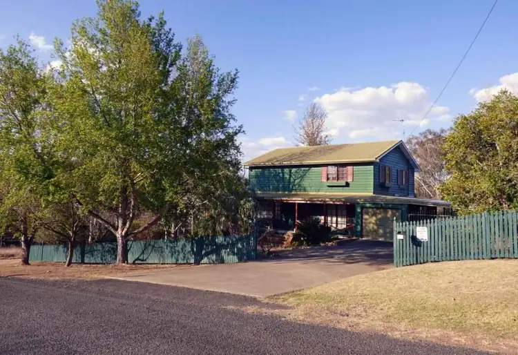 16 Dale Street South, Crows Nest QLD 4355