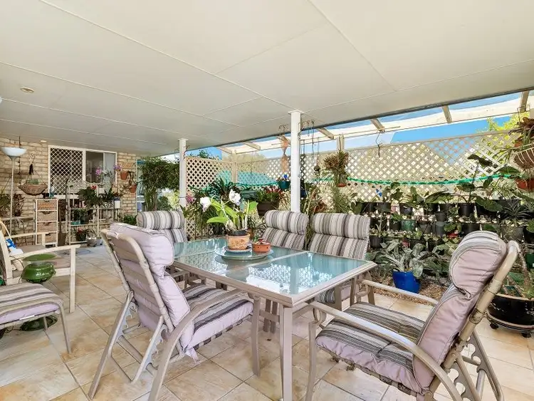 4 Malcolm Street, Beachmere QLD 4510