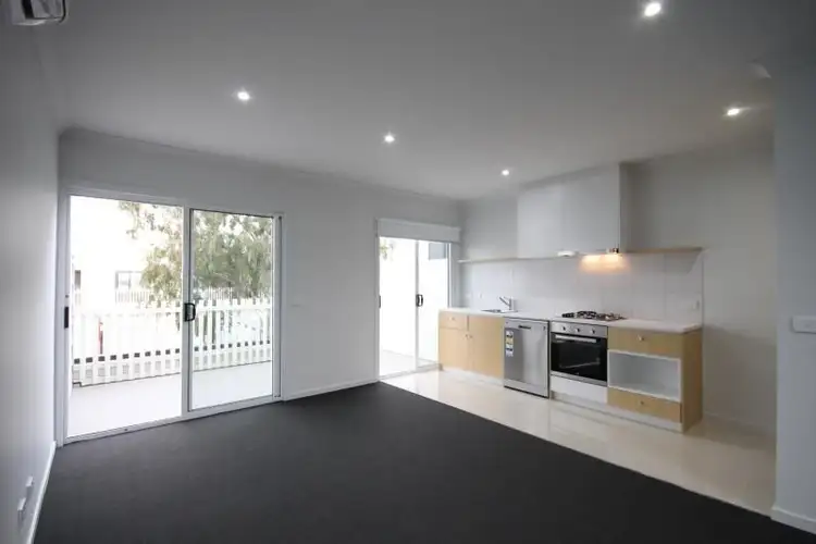 Fourth view of Homely townhouse listing, 33/5-13 Oxford Street, Whittington VIC 3219