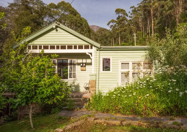 14 Old Farm Road, South Hobart TAS 7004