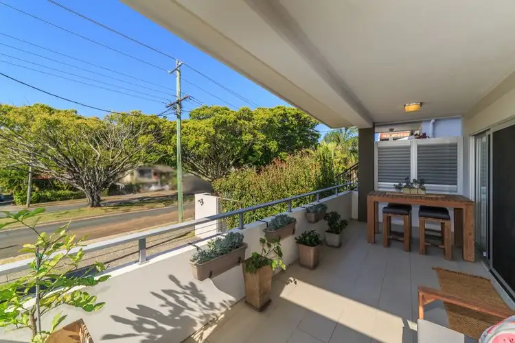 1/8 Walton Street, Southport QLD 4215