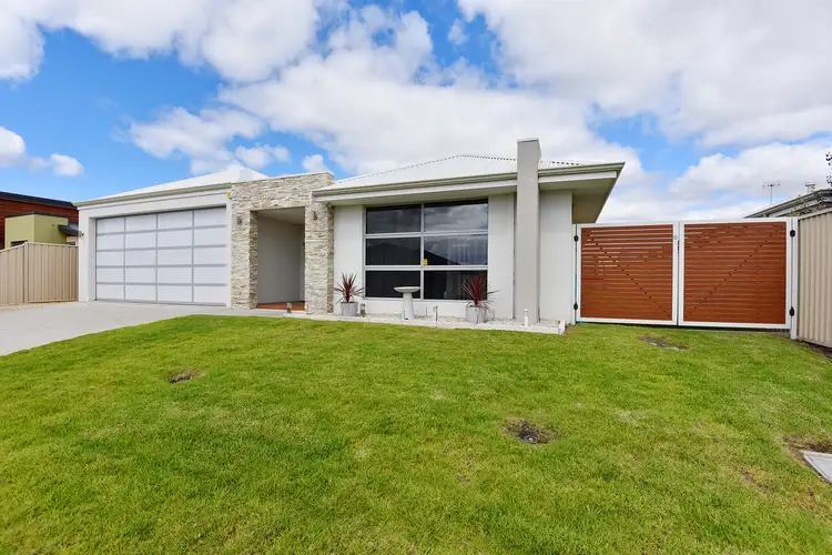 10 Satellite Close, Mckail WA 6330