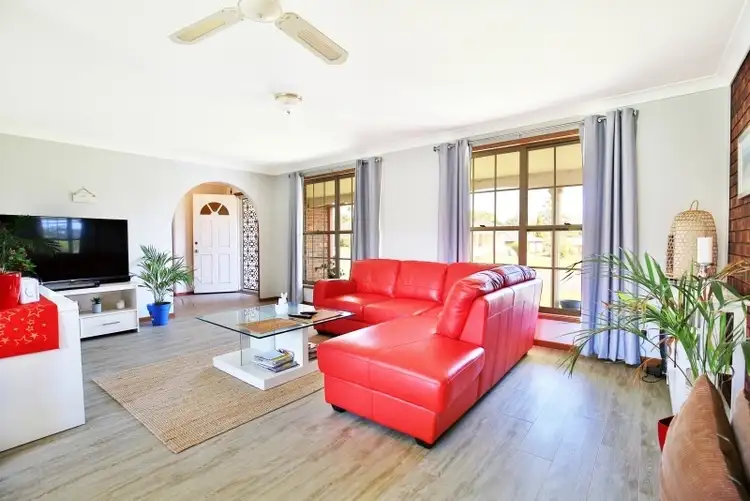 9 Gunyuma Cr, North Nowra NSW 2541