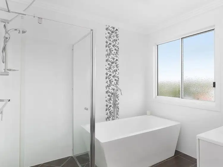 Fifth view of Homely house listing, 6 Jordan Avenue, Lammermoor QLD 4703