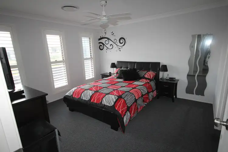 Third view of Homely house listing, 8 Kimberley Place, Macquarie Hills NSW 2285