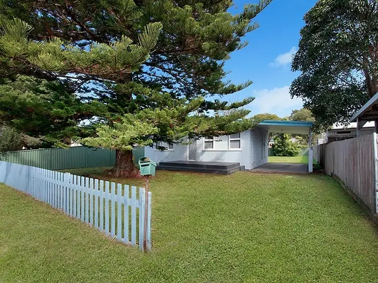 6 Hibbard Street, Canton Beach NSW 2263