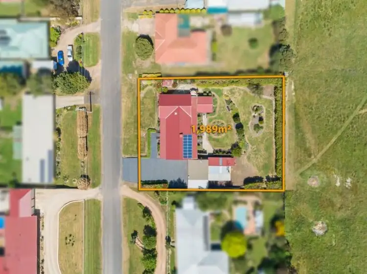 Main view of Homely house listing, 3 Brucewater Court, Broadford VIC 3658
