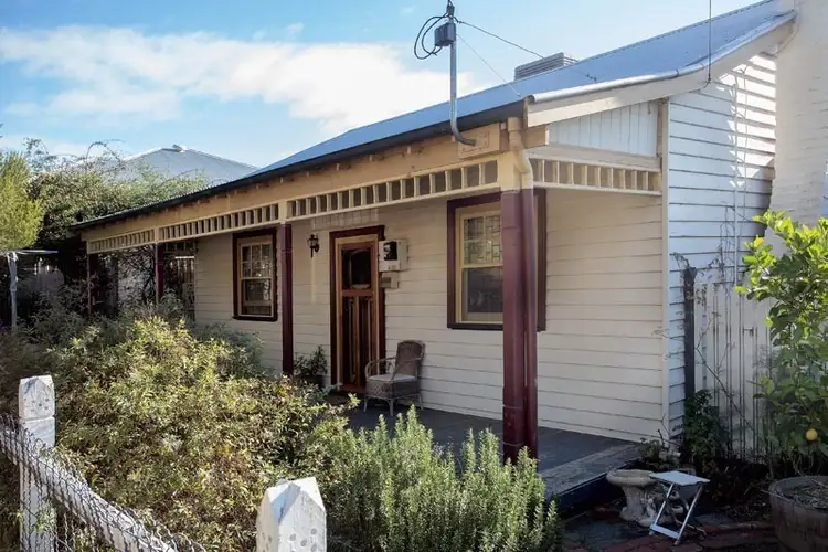 30 Hamlet Street, Quarry Hill VIC 3550