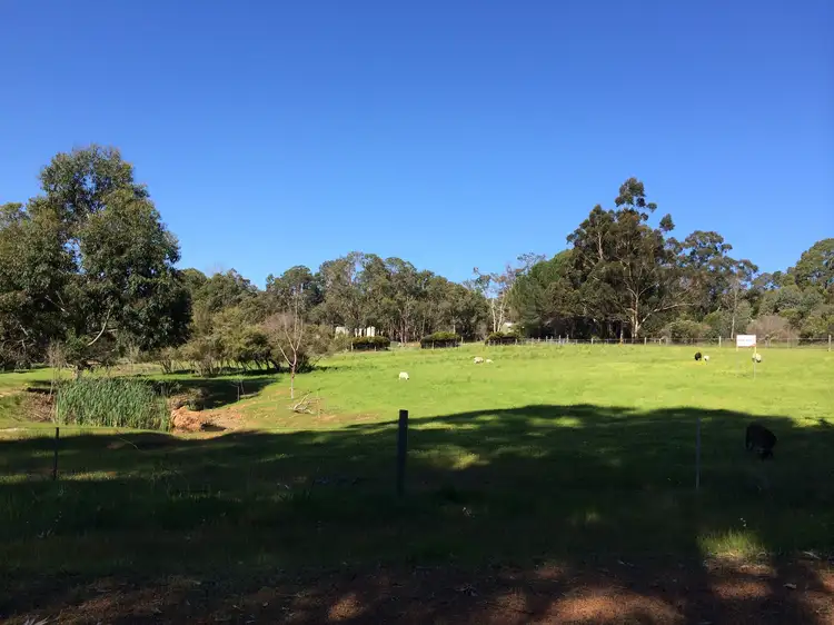 74 Waterford Drive, Gidgegannup WA 6083