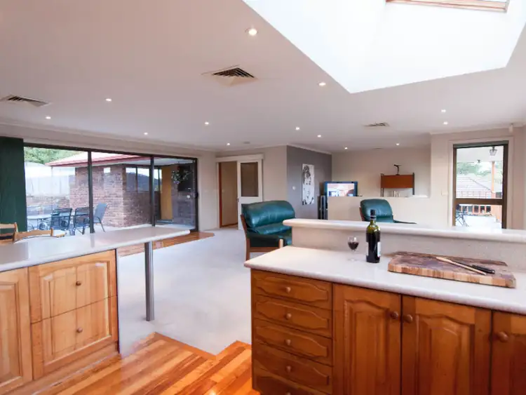 Sixth view of Homely house listing, 10 Robin Court, Lindisfarne TAS 7015