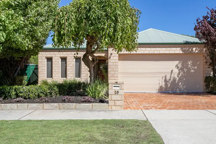 19 Cornish Crescent, Manning WA 6152
