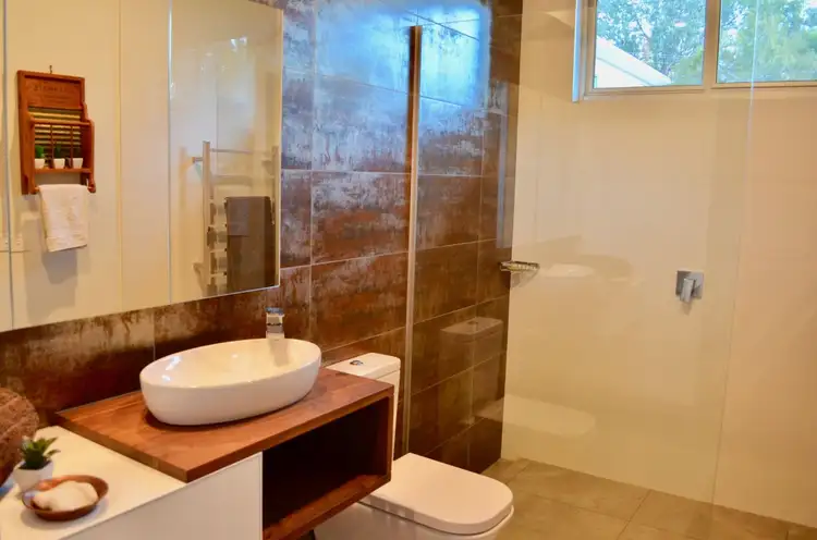 Sixth view of Homely house listing, 2 Mountain Mist Drive, Bright VIC 3741