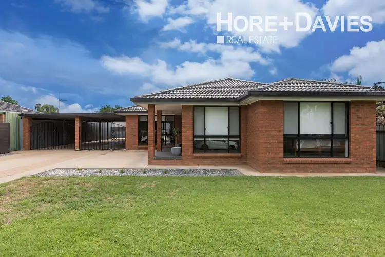 2 Gregory Crescent, Lake Albert NSW 2650