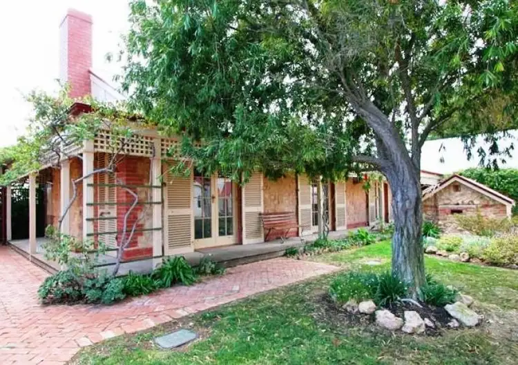 33 Harvey Street, Port Broughton SA 5522