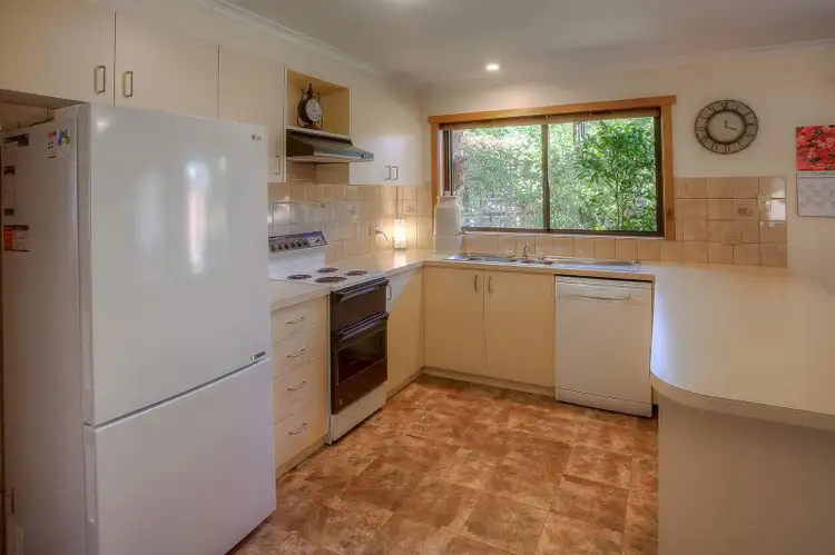 Fifth view of Homely unit listing, 3/11-15 Seamer Street, Porepunkah VIC 3740