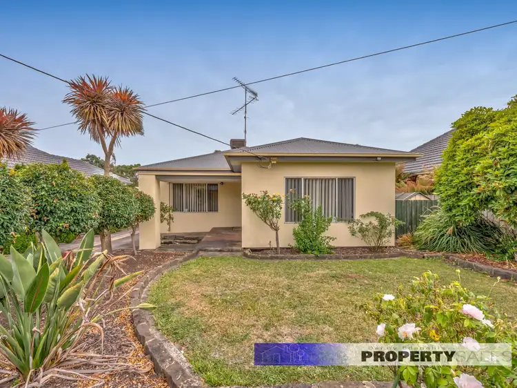 77 Chamberlain Road, Newborough VIC 3825