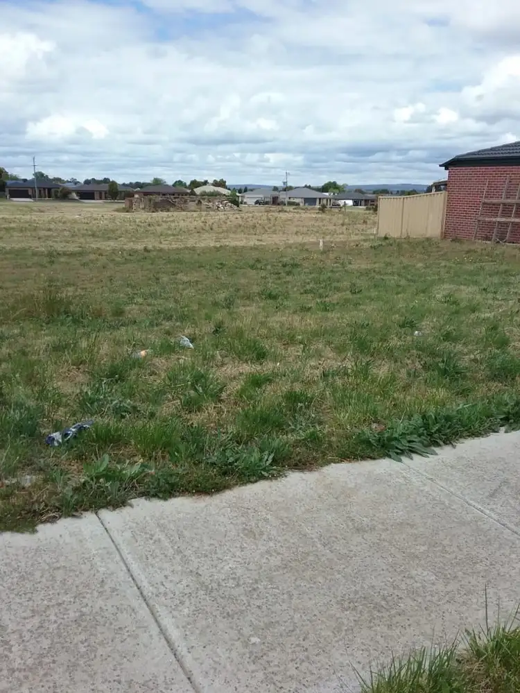 5 Baudinette Drive, Sebastopol VIC 3356