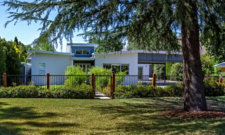 14 Bailey Street, Porepunkah VIC 3740