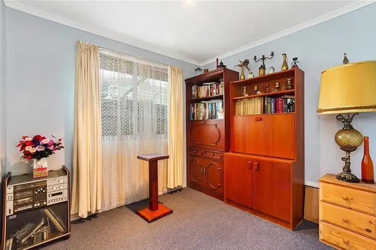 Second view of Homely house listing, 10 Chiswick Court, Hampton Park VIC 3976