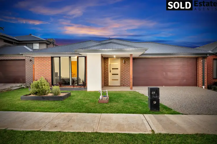 49 DEORO PARADE, Clyde North VIC 3978