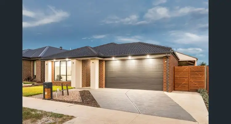 19 STRIKELINE CRESCENT, Clyde North VIC 3978