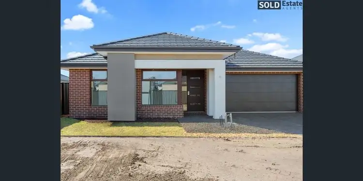 3 SANRUBIN CLOSE, Clyde North VIC 3978
