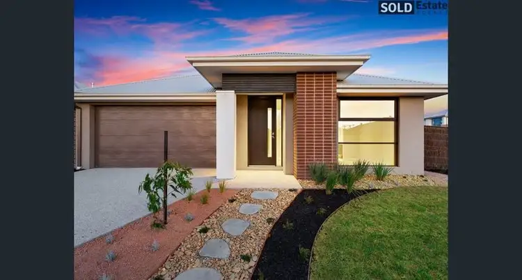 18 DESTINY DRIVE, Cranbourne North VIC 3977