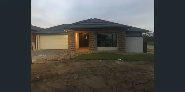 5 SANRUBIN CLOSE, Clyde North VIC 3978