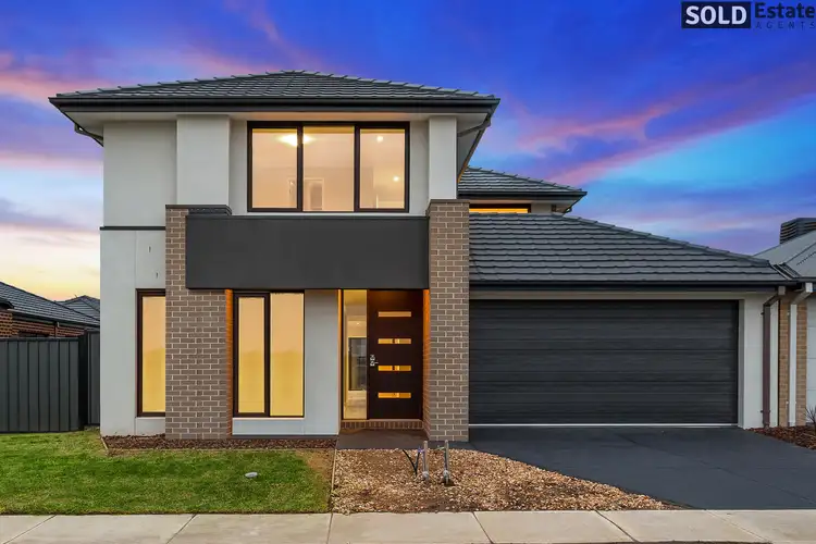 10 EPSOM LANE, Cranbourne North VIC 3977