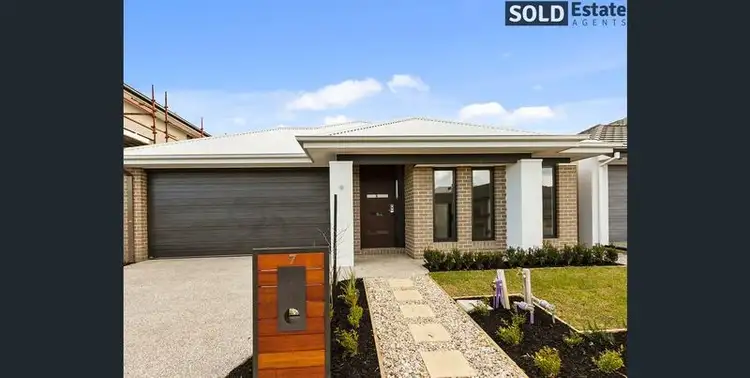 7 DESTINY DRIVE, Cranbourne North VIC 3977