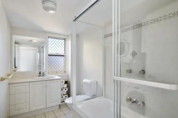 Fifth view of Homely unit listing, 4/36 Alexandra Avenue, Mermaid Beach QLD 4218
